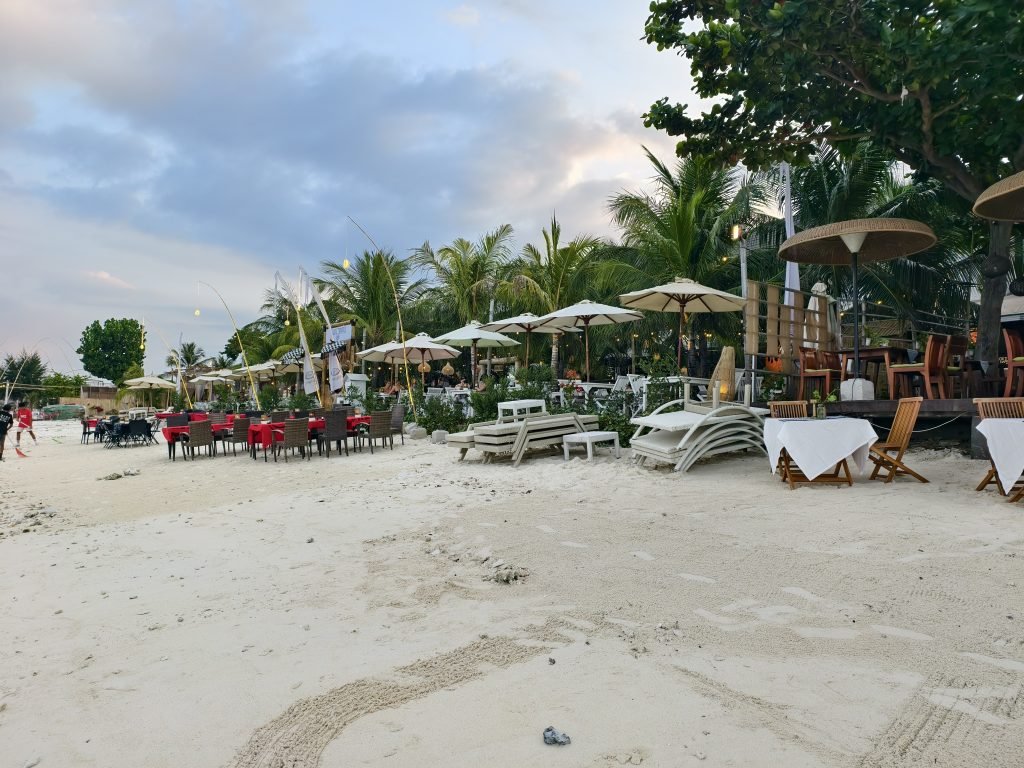 Beach restuarants at Gilli T Beach restuarants at Gilli T