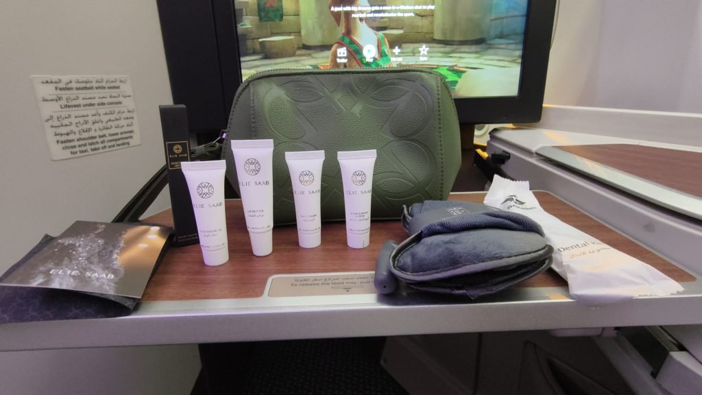 Elle Saab Amenity Contents Saudia Business class Elle Saab Amenity Contents Saudia Business class
