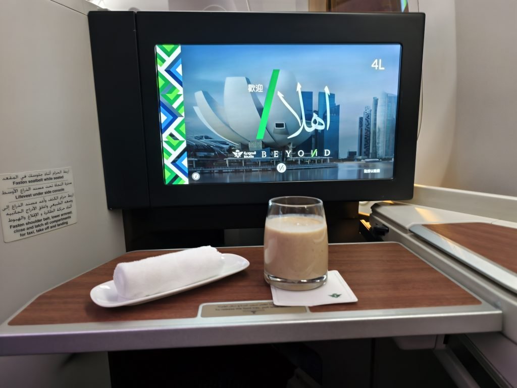 Hot Towel & Date Smootie Saudia 787 Business Class Hot Towel & Date Smootie Saudia 787 Business Class