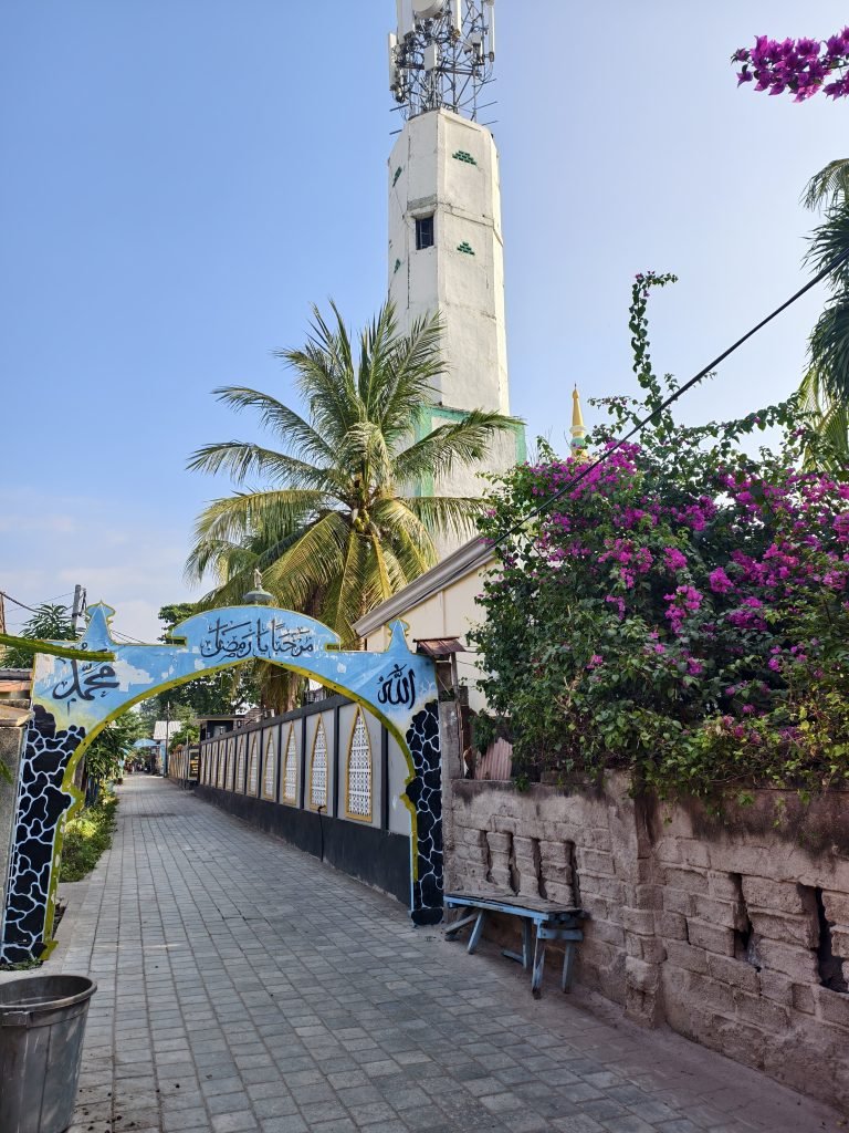 Mosque at Gilli T Mosque at Gilli T