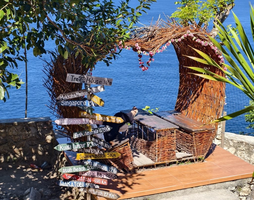 Nice Date Spot Near Tree House Nusa Penida