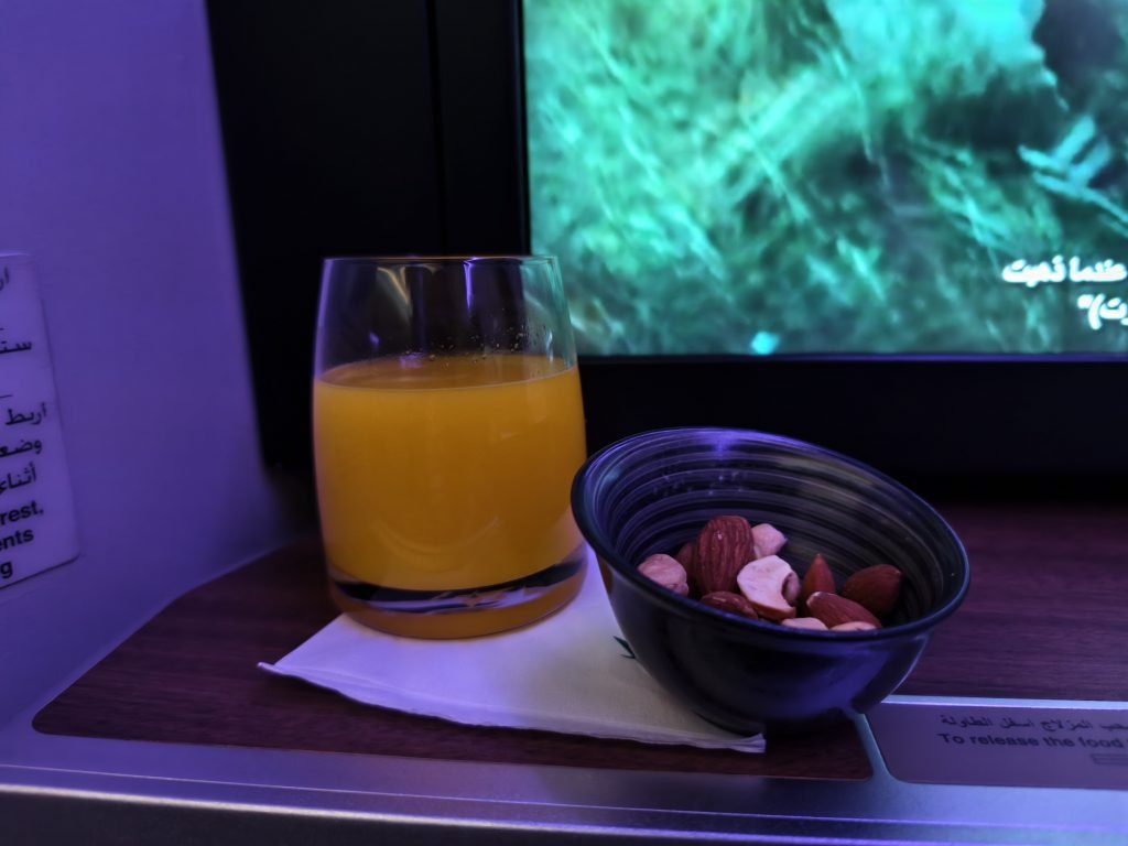Post Departure Drink & Nuts Saudia Business Class Post Departure Drink & Nuts Saudia Business Class