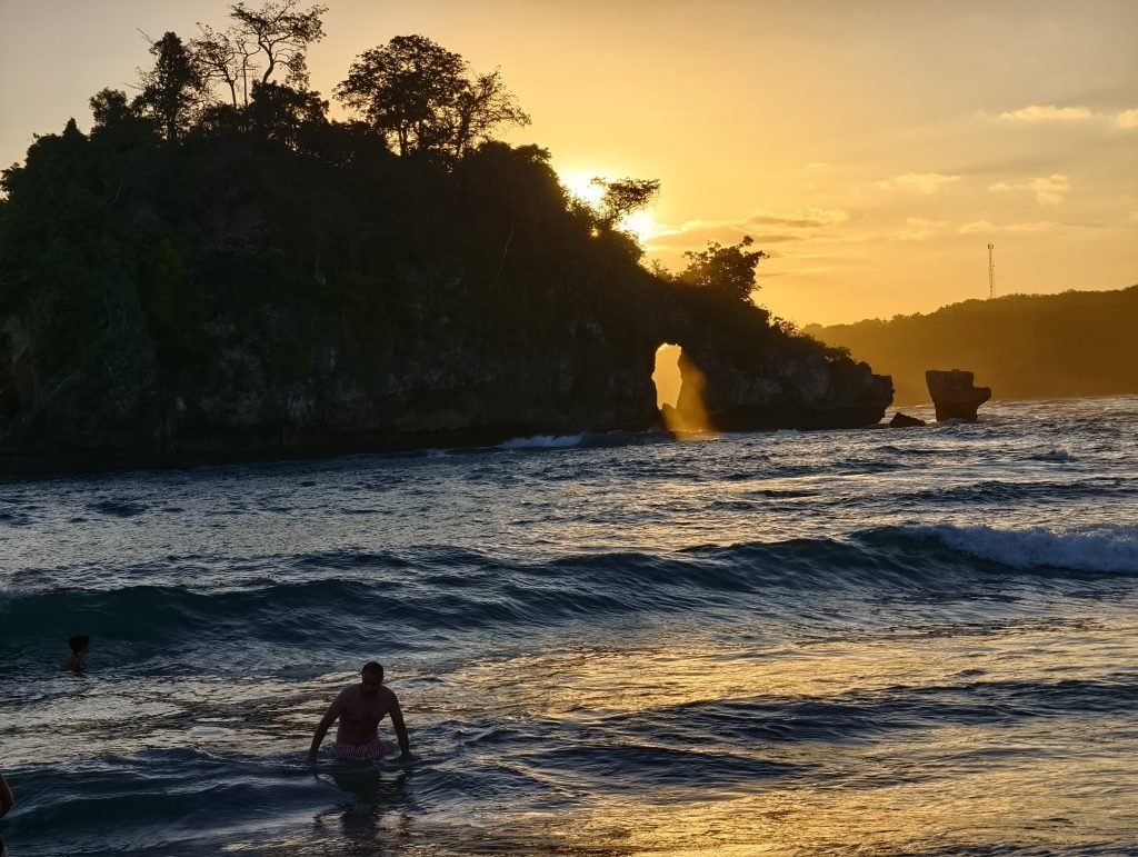 Sunset At Crystal Bay Nusa Penida Sunset At Crystal Bay Nusa Penida