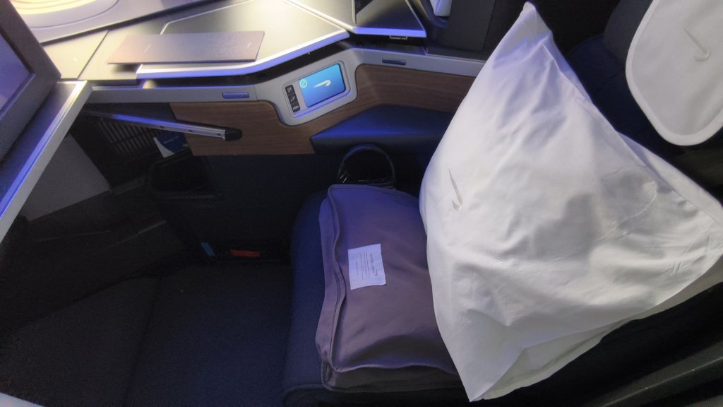 BA Club World Business 777 Seat BA Club World Business 777 Seat