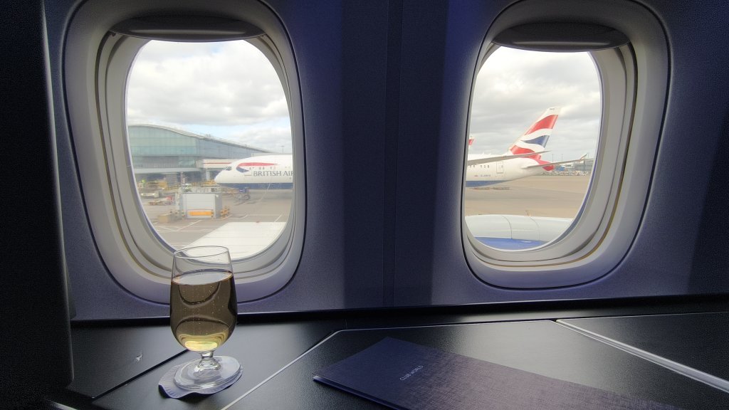 BA Club World Business Boarding Champagne BA Club World Business Boarding Champagne