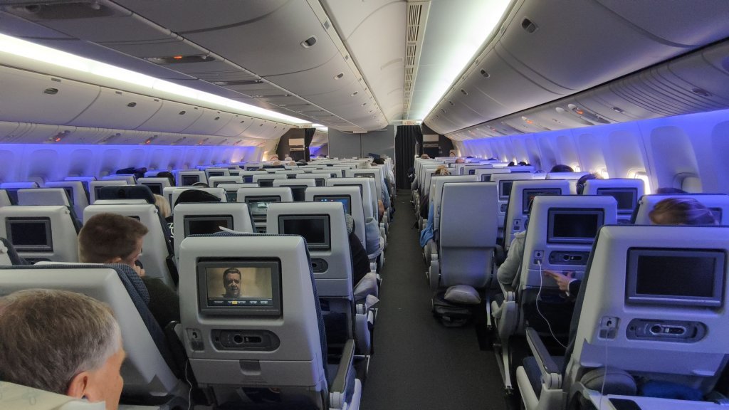 BA213 Economy Cabin BA213 Economy Cabin