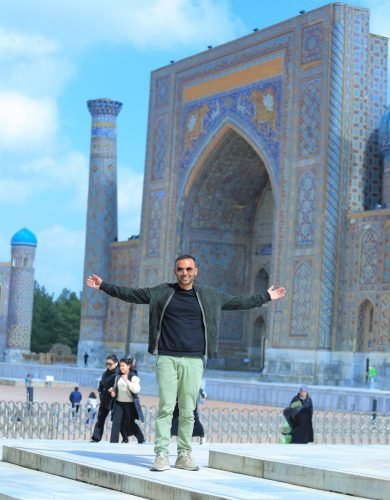 Me-in-Registan-Square