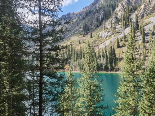 Stunning-Kolsai-Lake-Through-Lush-Forrests